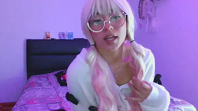 Snapshot of LissyM chatting on January 6, 2026, 4:05 am LissyM online show from January 6, 2026, 4:05 am