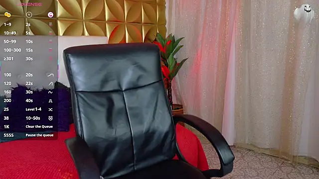 Snapshot of Velvet_Sin_ chatting on November 3, 2025, 3:01 am Velvet Sin online show from November 3, 2025, 3:01 am