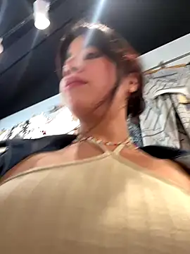 Snapshot of LisaMartinez34 chatting on December 4, 2025, 6:51 pm LisaMartinez34 online show from December 4, 2025, 6:51 pm