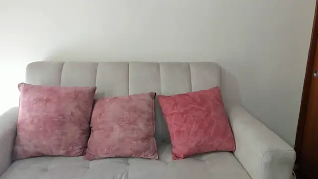 Snapshot of emily_jonessxx chatting on October 29, 2025, 7:02 pm emily jonessxx online show from October 29, 2025, 7:02 pm