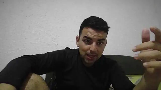 axel jhones  online show from November 11, 2025, 2:06 am