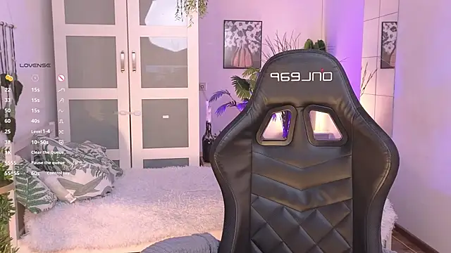 Snapshot of ShineJoan chatting on November 22, 2025, 9:13 pm ShineJoan online show from November 22, 2025, 9:13 pm