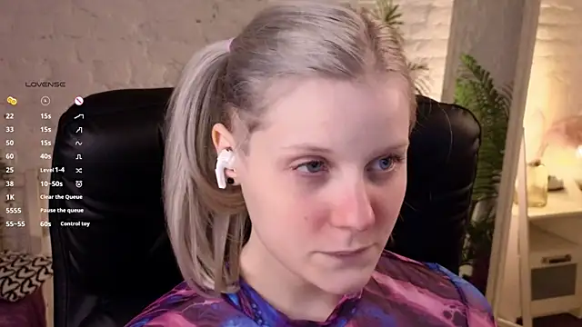 Snapshot of ShineJoan chatting on November 20, 2025, 10:09 pm ShineJoan online show from November 20, 2025, 10:09 pm