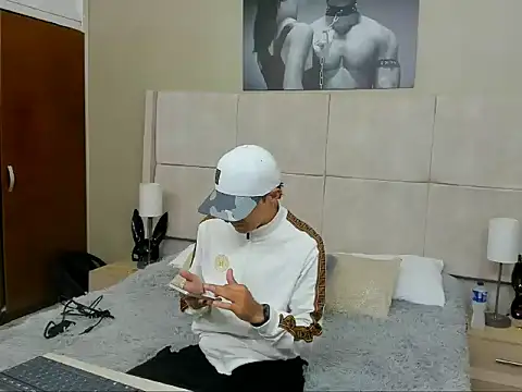 jupiter 333 online show from December 5, 2025, 5:44 pm