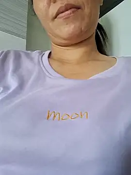 Snapshot of mymywet23 chatting on October 22, 2025, 6:24 am mymywet23 online show from October 22, 2025, 6:24 am