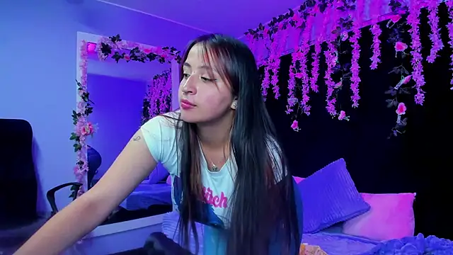 Gabyy Cooper  online show from November 6, 2025, 2:26 am