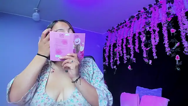 Gabyy Cooper  online show from November 21, 2025, 11:26 pm