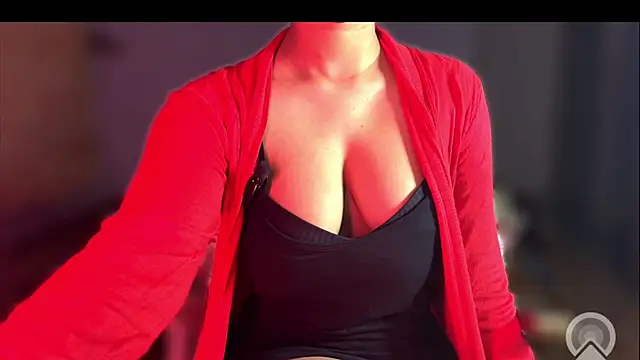 GiggleNGrind online show from November 21, 2025, 4:17 pm