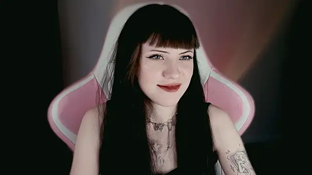 Snapshot of astra_rift chatting on June 6, 2026, 7:19 pm astra rift online show from June 6, 2026, 7:19 pm