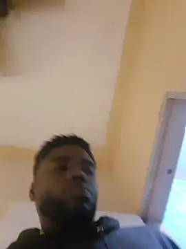 Snapshot of Suamyst_25 chatting on November 12, 2025, 9:57 am Suamyst 25 online show from November 12, 2025, 9:57 am