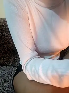 Snapshot of Fuck_me_babyy chatting on November 20, 2025, 3:40 am Fuck me babyy online show from November 20, 2025, 3:40 am