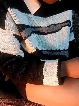 Snapshot of Fuck_me_babyy chatting on November 19, 2025, 4:45 am Fuck me babyy online show from November 19, 2025, 4:45 am