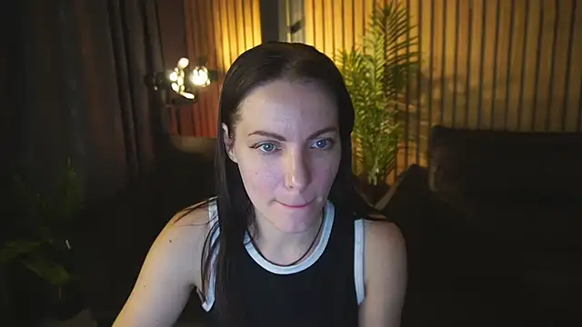 Snapshot of SofieMoons chatting on December 1, 2025, 1:56 pm SofieMoons online show from December 1, 2025, 1:56 pm