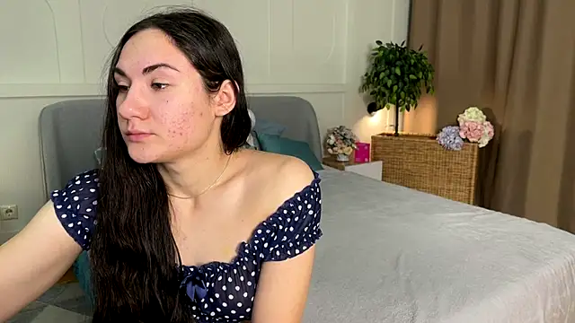 Snapshot of Adele_Shy chatting on December 2, 2025, 1:28 am Adele Shy online show from December 2, 2025, 1:28 am