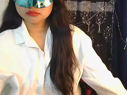 crazy witch online show from November 16, 2025, 4:56 pm