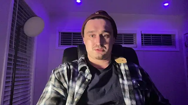 Snapshot of andrenoma427 chatting on November 17, 2025, 12:14 am andrenoma427 online show from November 17, 2025, 12:14 am