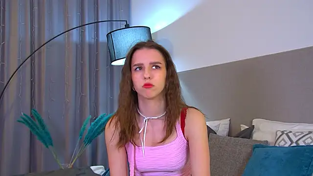 Snapshot of AliceAtkins chatting on November 16, 2025, 6:18 am AliceAtkins online show from November 16, 2025, 6:18 am