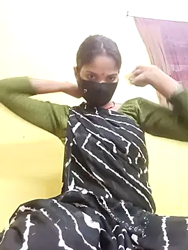 Snapshot of Shreya-750 chatting on November 26, 2025, 8:47 am Shreya-750 online show from November 26, 2025, 8:47 am