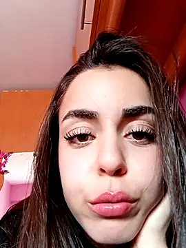 Snapshot of cotoncandyy chatting on December 17, 2025, 3:39 pm cotoncandyy online show from December 17, 2025, 3:39 pm