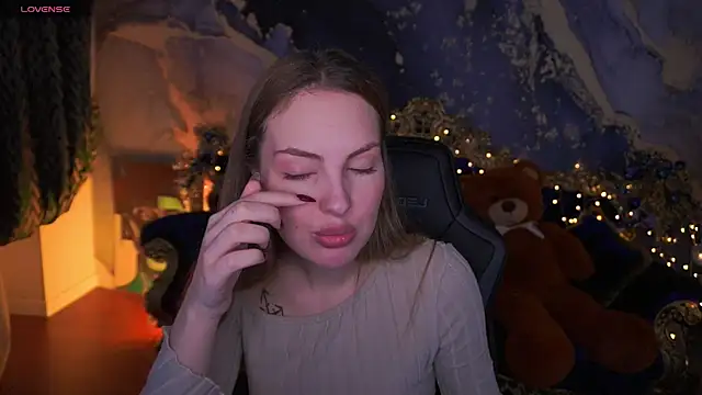 Snapshot of AleksaaJoy chatting on January 7, 2026, 1:38 pm AleksaaJoy online show from January 7, 2026, 1:38 pm