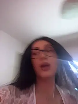 claraseloura online show from November 24, 2025, 7:25 pm