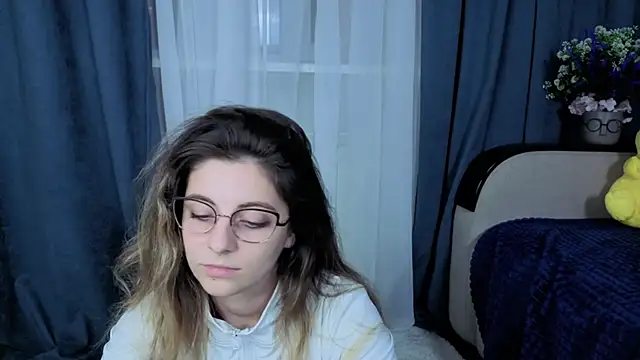 Snapshot of CasandraMickell chatting on October 25, 2025, 8:20 pm CasandraMickell online show from October 25, 2025, 8:20 pm