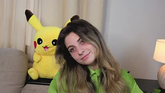 Snapshot of CasandraMickell chatting on October 30, 2025, 8:12 am CasandraMickell online show from October 30, 2025, 8:12 am