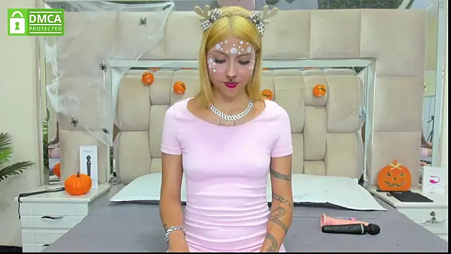 daniiela beteche777 online show from October 31, 2025, 8:27 pm