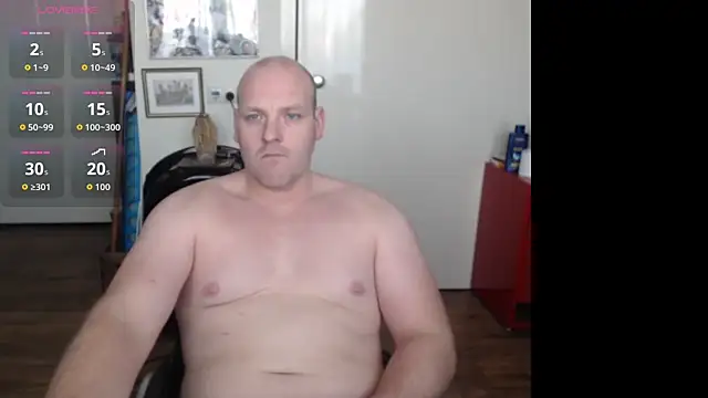 Snapshot of markrollo chatting on March 5, 2026, 1:51 pm markrollo online show from March 5, 2026, 1:51 pm