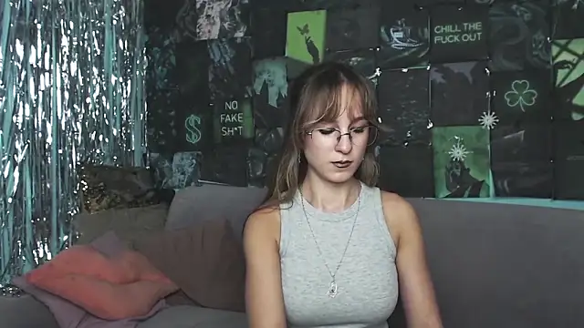 AlishaKellyi online show from November 2, 2025, 5:34 am