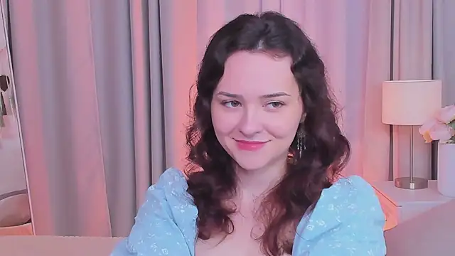 Snapshot of Camilla_Rowen chatting on July 4, 2026, 8:35 pm Camilla Rowen online show from July 4, 2026, 8:35 pm