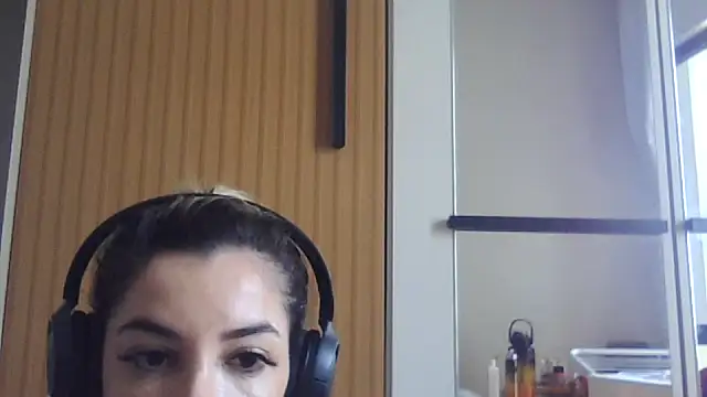 Snapshot of DESIRIE0609 chatting on December 2, 2025, 7:15 pm DESIRIE0609 online show from December 2, 2025, 7:15 pm