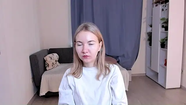 Snapshot of CathyHeximer chatting on November 10, 2025, 7:13 am CathyHeximer online show from November 10, 2025, 7:13 am