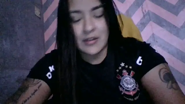 Snapshot of Jennifersbodyy chatting on December 18, 2025, 4:17 am Jennifersbodyy online show from December 18, 2025, 4:17 am