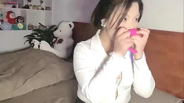 xiner-6666 online show from October 24, 2025, 2:10 am