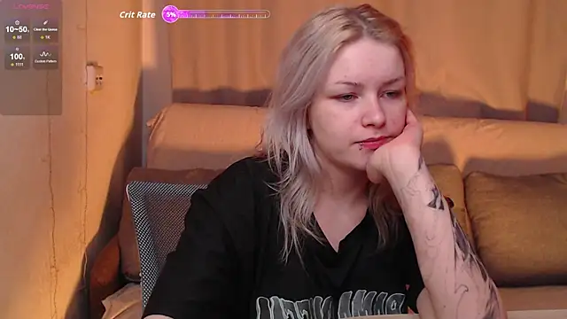 Snapshot of CherryNight6 chatting on November 18, 2025, 6:11 pm CherryNight6 online show from November 18, 2025, 6:11 pm