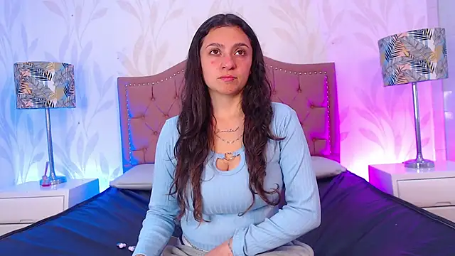 Snapshot of Emmy_Palacios chatting on December 15, 2025, 12:11 pm Emmy Palacios online show from December 15, 2025, 12:11 pm