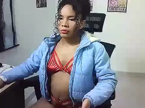 Snapshot of Gigi_Scott_ chatting on December 1, 2025, 3:29 am Gigi Scott online show from December 1, 2025, 3:29 am