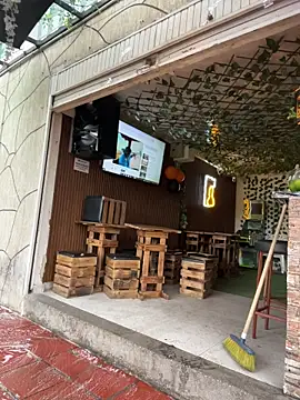 Lia  white online show from November 9, 2025, 9:30 pm