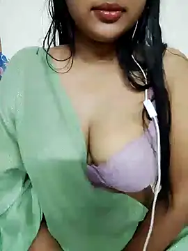 Snapshot of PORI-MONI2025 chatting on November 22, 2025, 9:35 pm PORI-MONI2025 online show from November 22, 2025, 9:35 pm