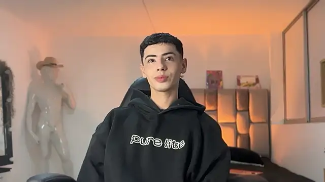 Sebastian Reed online show from March 2, 2026, 5:08 am