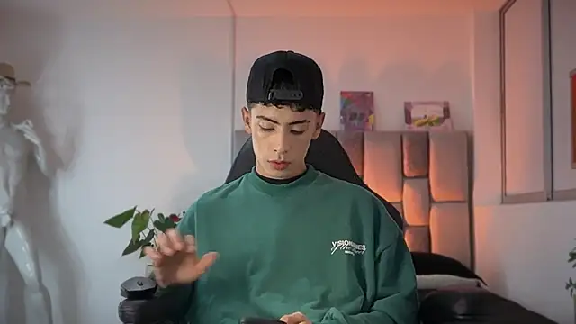 Sebastian Reed online show from March 1, 2026, 1:16 am