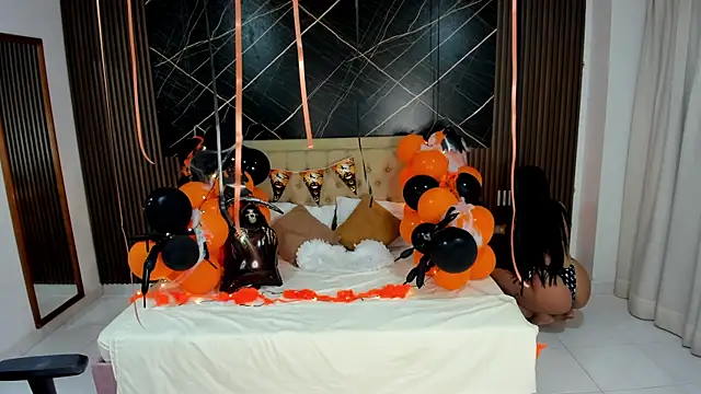 Snapshot of Milu_17 chatting on November 10, 2025, 11:04 am Milu 17 online show from November 10, 2025, 11:04 am