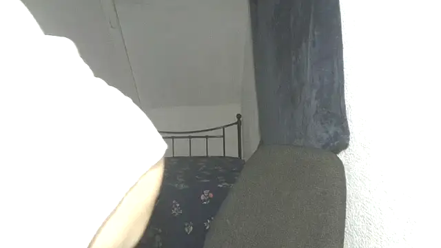 Snapshot of Aromaloveqq chatting on November 26, 2025, 3:12 pm Aromaloveqq online show from November 26, 2025, 3:12 pm