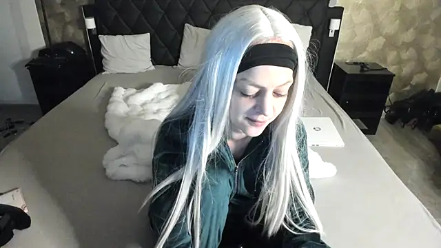 Amanda-JewelzX online show from November 23, 2025, 11:26 pm