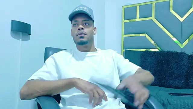 Snapshot of Neytanmalcon chatting on November 24, 2025, 9:48 pm Neytanmalcon online show from November 24, 2025, 9:48 pm