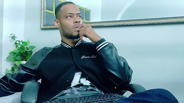 Snapshot of Neytanmalcon chatting on November 18, 2025, 9:29 pm Neytanmalcon online show from November 18, 2025, 9:29 pm