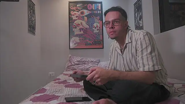 Snapshot of dan_and_daya chatting on October 29, 2025, 1:37 am dan and daya online show from October 29, 2025, 1:37 am