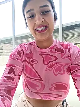 Snapshot of Nahomievans233 chatting on November 21, 2025, 3:22 pm Nahomievans233 online show from November 21, 2025, 3:22 pm