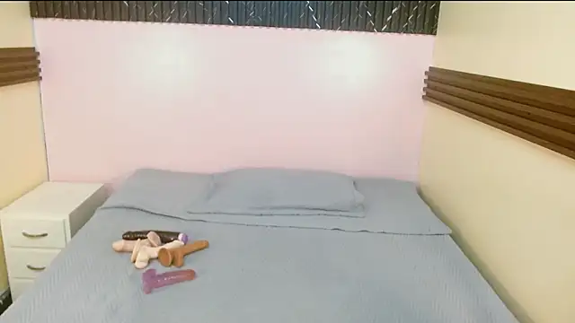 Snapshot of Emma_Kiut_ chatting on November 24, 2025, 6:30 pm Emma Kiut online show from November 24, 2025, 6:30 pm